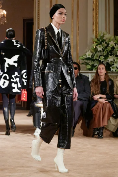 Look 7